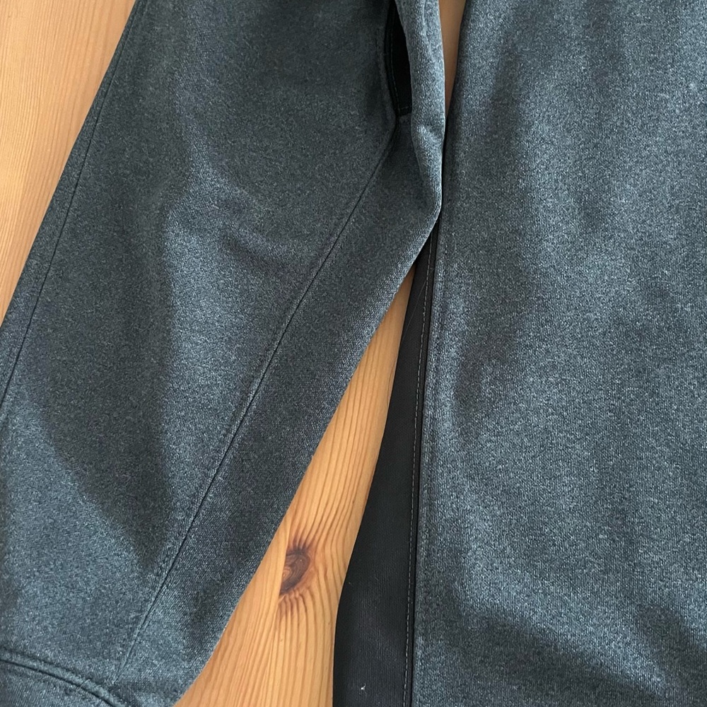 Grey Jacket - Picture 3 of 4